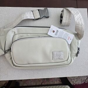 NWT- LUG- HITCH BELT BAG SLING - MATTE LUXE- PEBBLE